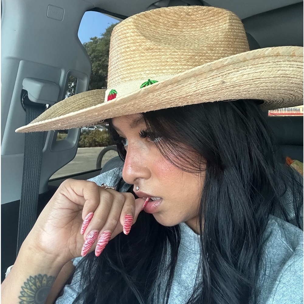 Meet your Posher, Sam